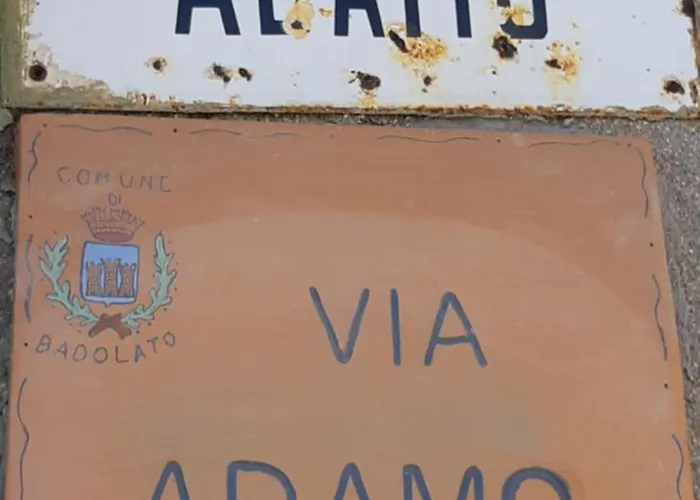 Casa Adamo 77 Badolato Marina