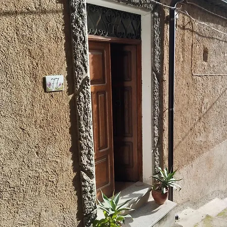 Casa Adamo 77 Daire Badolato Marina