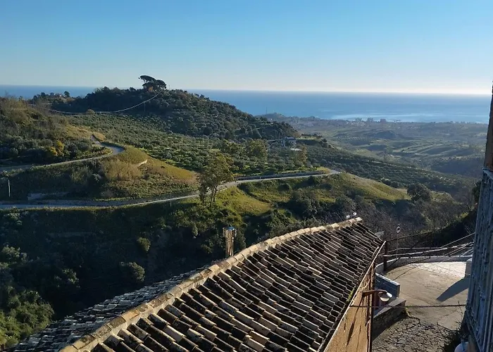 Casa Adamo 77 * Бадолато-Стационе